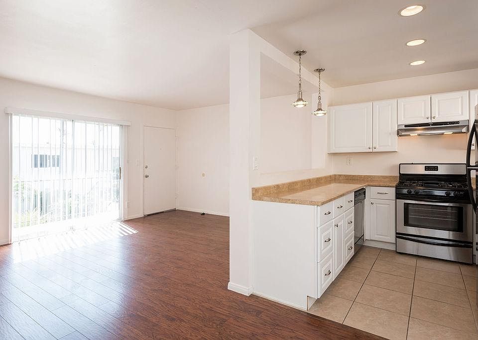 1st image of 1038 Turquoise St #14
