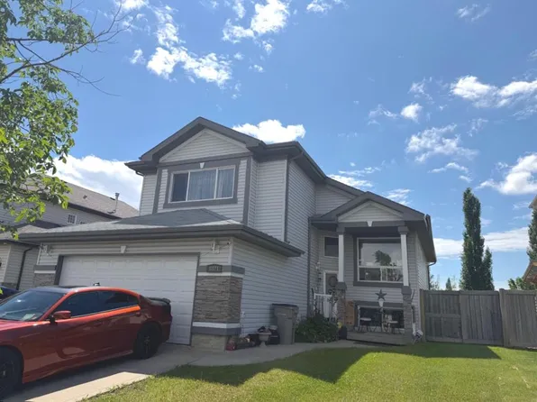 8821 N Lakeland Dr, Grande Prairie, AB T8X 1V8