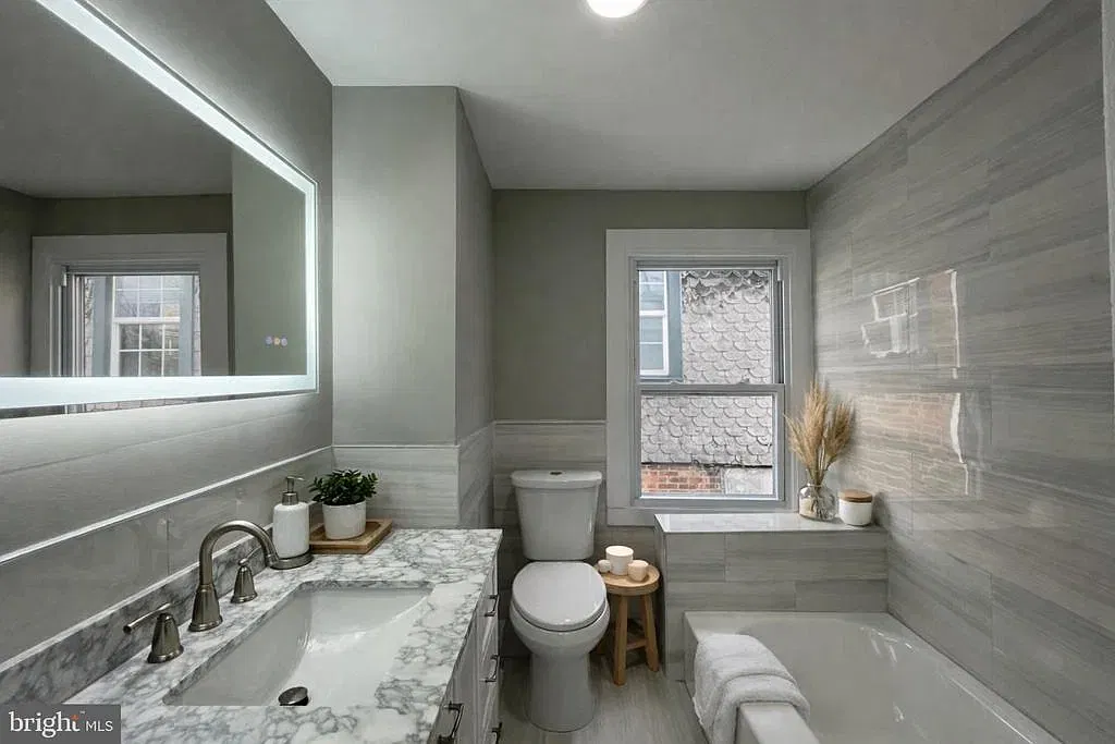 3 bed, 1170 sqft, $2,290 — Photo 3