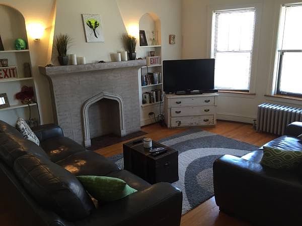 1st image of 4927 N Rockwell St APT 2