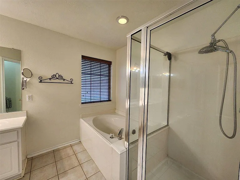 24422 Travis House Ln — Photo 15