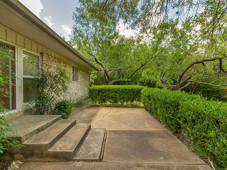 spacious patio outside