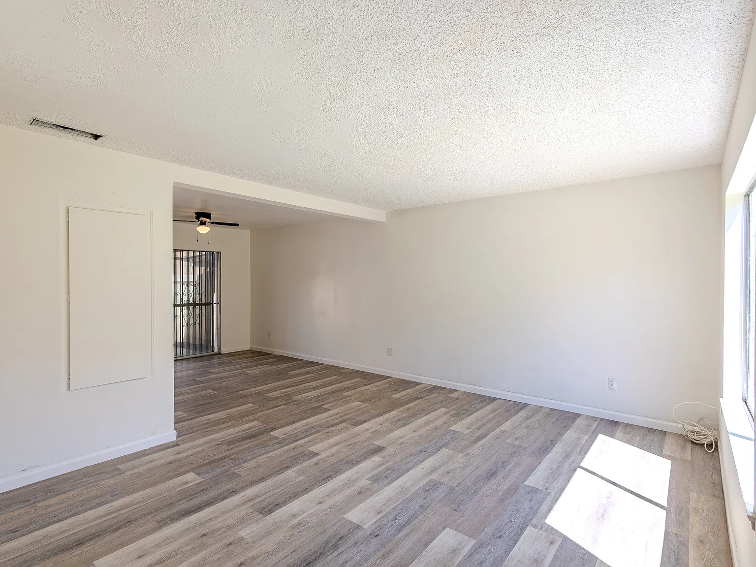 3485 Columbia Ave — Photo 4