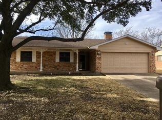 818 S Valentine Dr, Sherman, TX 75090