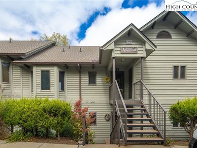 160 Manor View (12.5% share) Lane #5 Appalachian, Blowing Rock, NC, 28605
