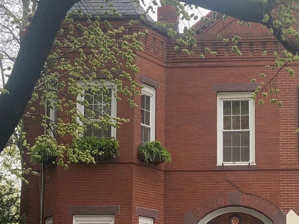 1st image of 60 Thomas Park #1