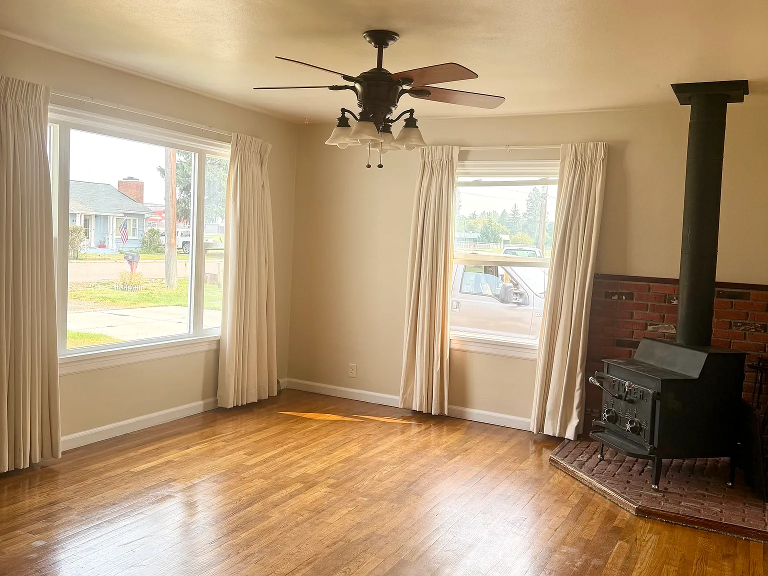 2 bed, 1095 sqft, $2,150 — Photo 4
