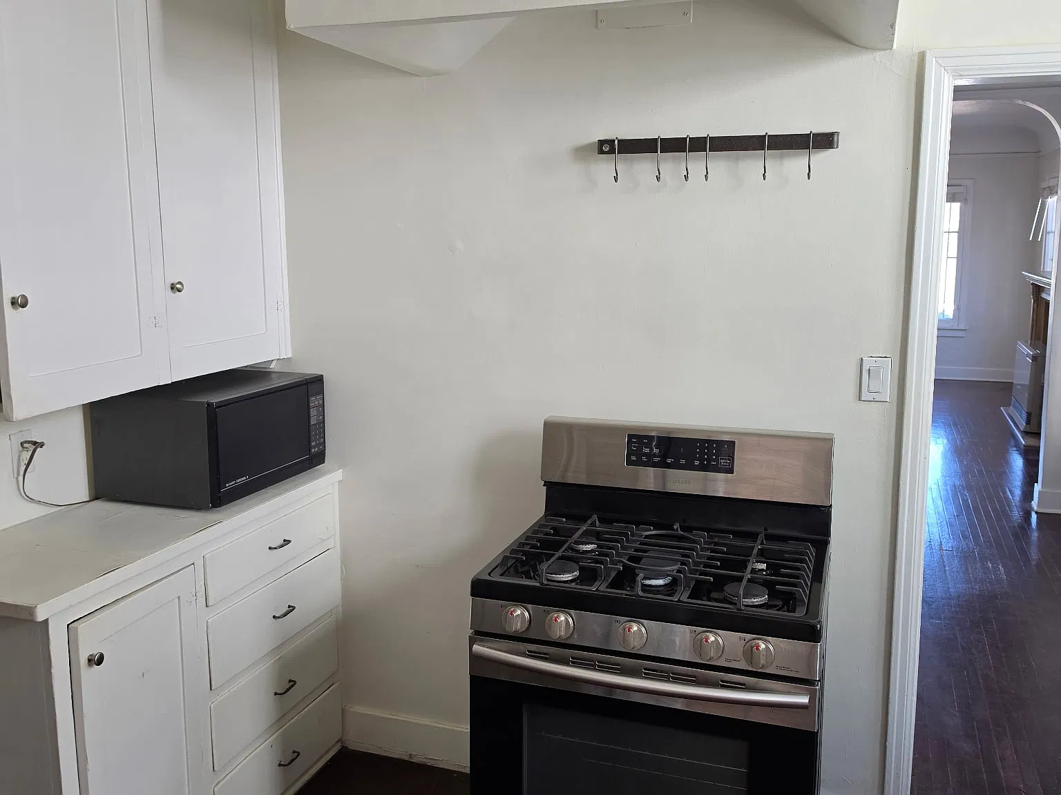 2 bed, 1300 sqft, $3,295 — Photo 3