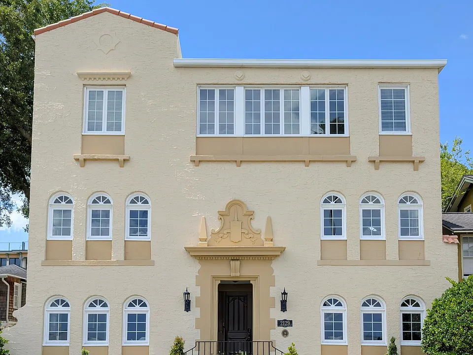 2129 River Blvd #6