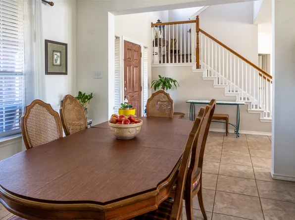 4707 Hatton Dr, Grand Prairie, TX 75052