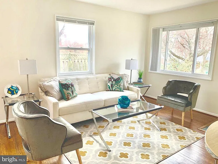 7400 Sportsman Dr — Photo 3