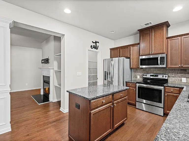 6222 Story Cir — Photo 16