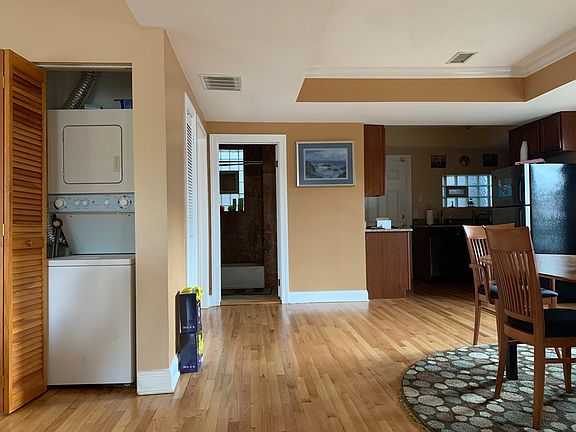5th image of 1601 W North Ave #2