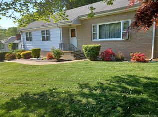 259 Four Rod Rd, Hamden, CT 06514