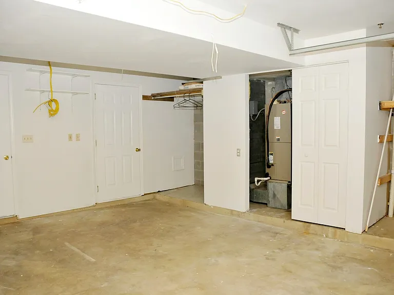 125 N Towne Ct — Photo 13