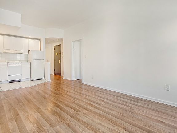 2nd image of 1997 3rd Ave #3B