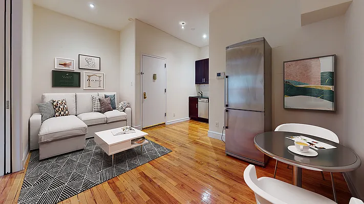 Rented by Bond New York | media 16