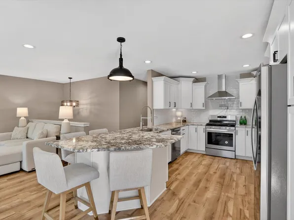 2226 N Britt Rd, Janesville, WI 53548