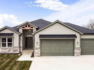 2401 Larkspur Ln, Kearney, MO 64060