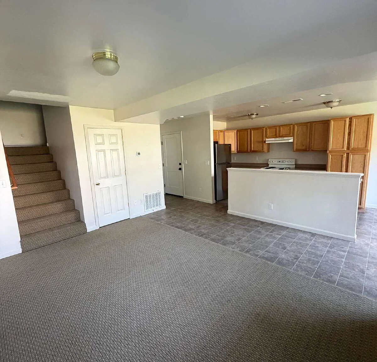 3 bed, 2.5 bath, $2,700 — Photo 4