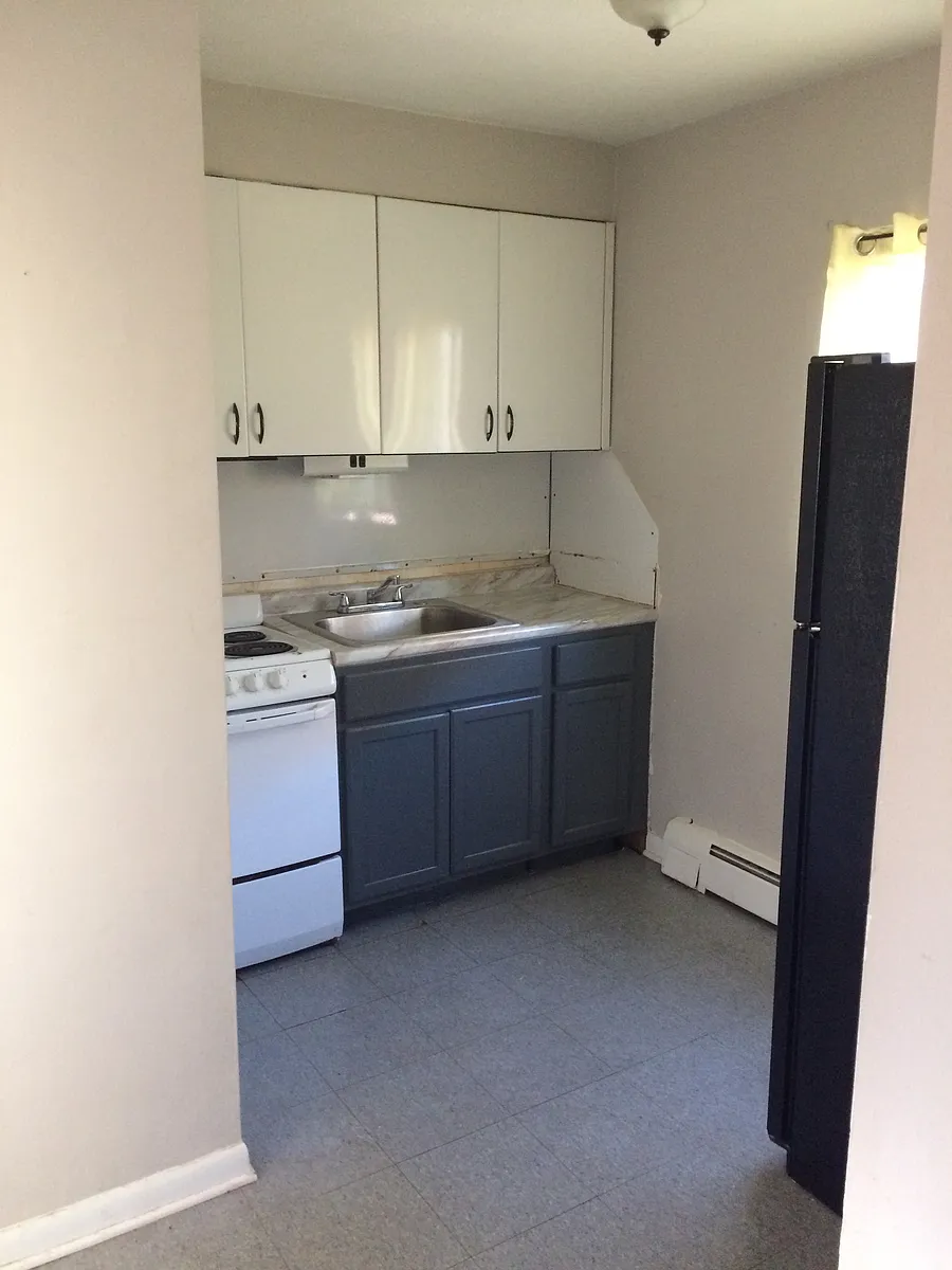Building Photo - 3638 W 117th St #4