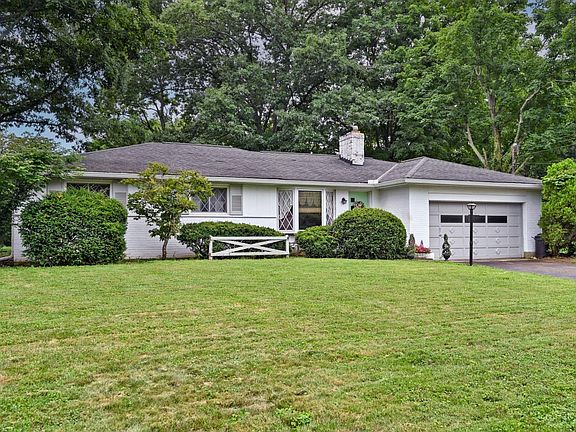 3rd image of 106 Wrenwood Ln