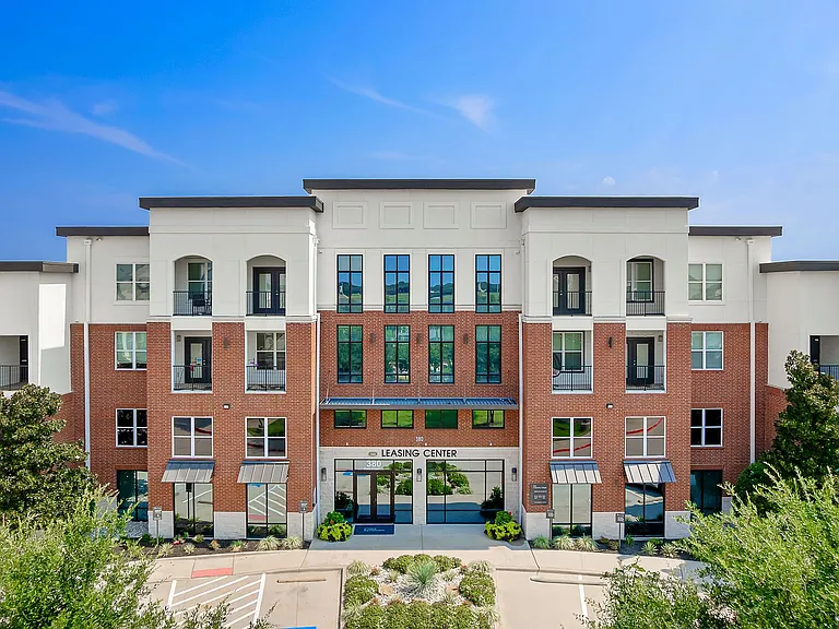 Bell Gateway Village — Photo 45