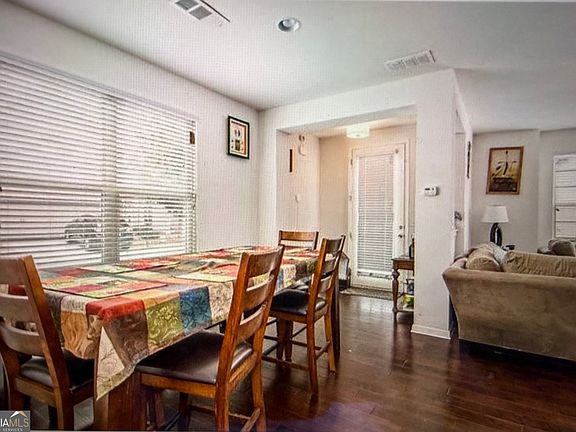 4th image of 7808 Rutgers Cir
