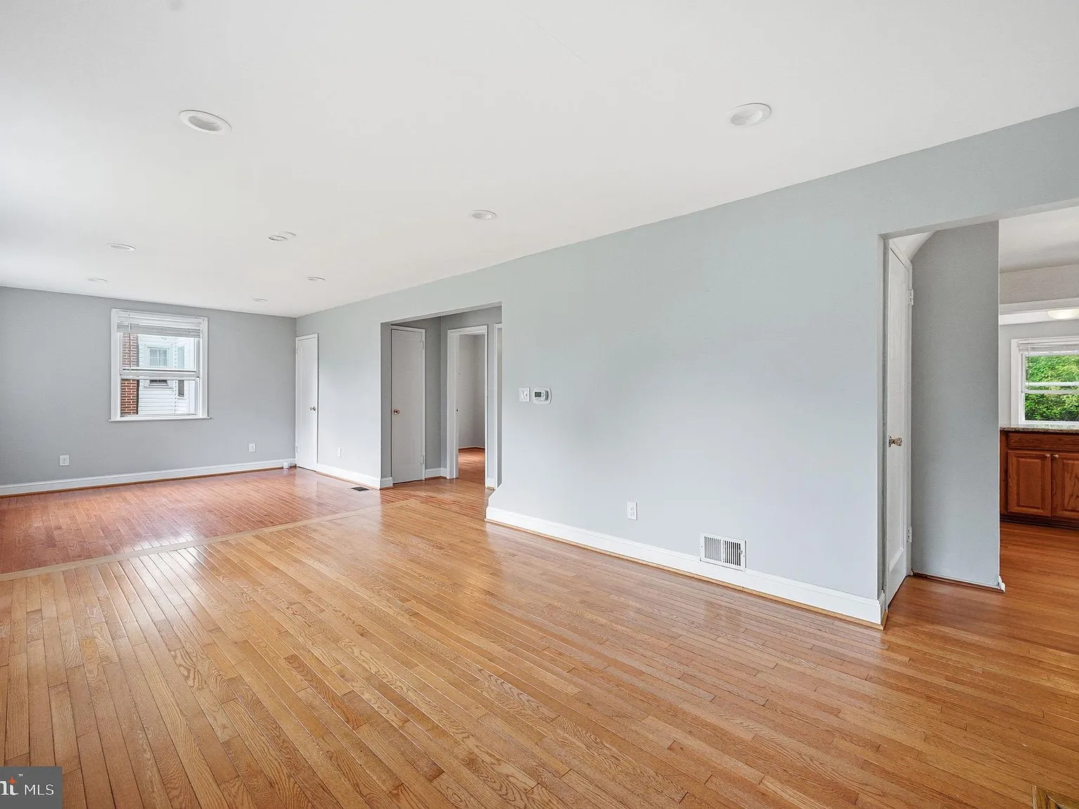 4 bed, 4.0 bath, 1858 sqft, $4,800 — Photo 3