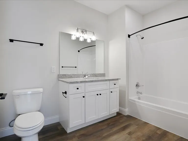 305 W Washington St — Photo 41