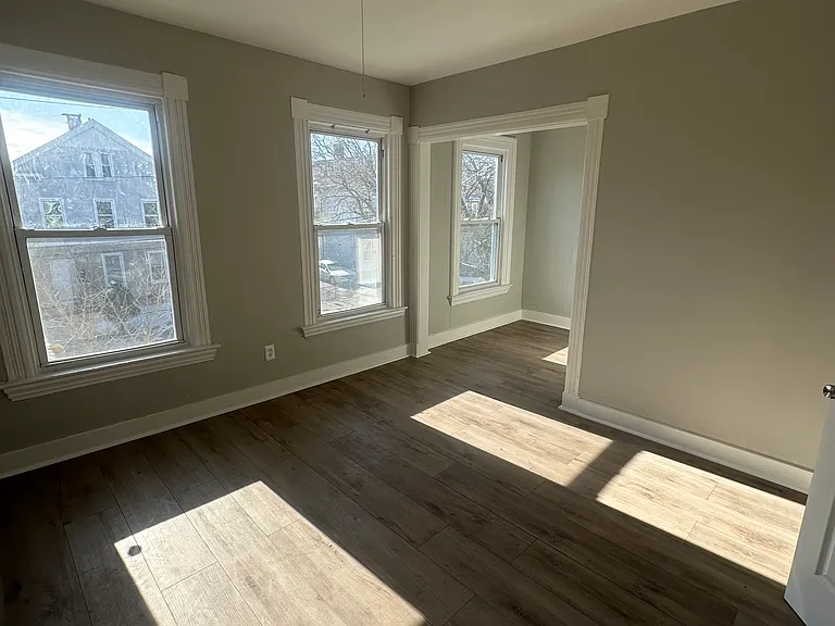 75 Woolsey St #2-0 — Photo 9