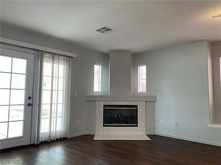 1904 Cedar Bluffs Way — Photo 5