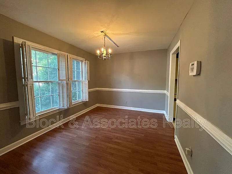 2 bed, 2.5 bath, $1,150 — Photo 4