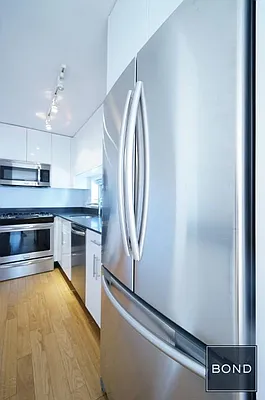 Rented by Bond New York | media 12