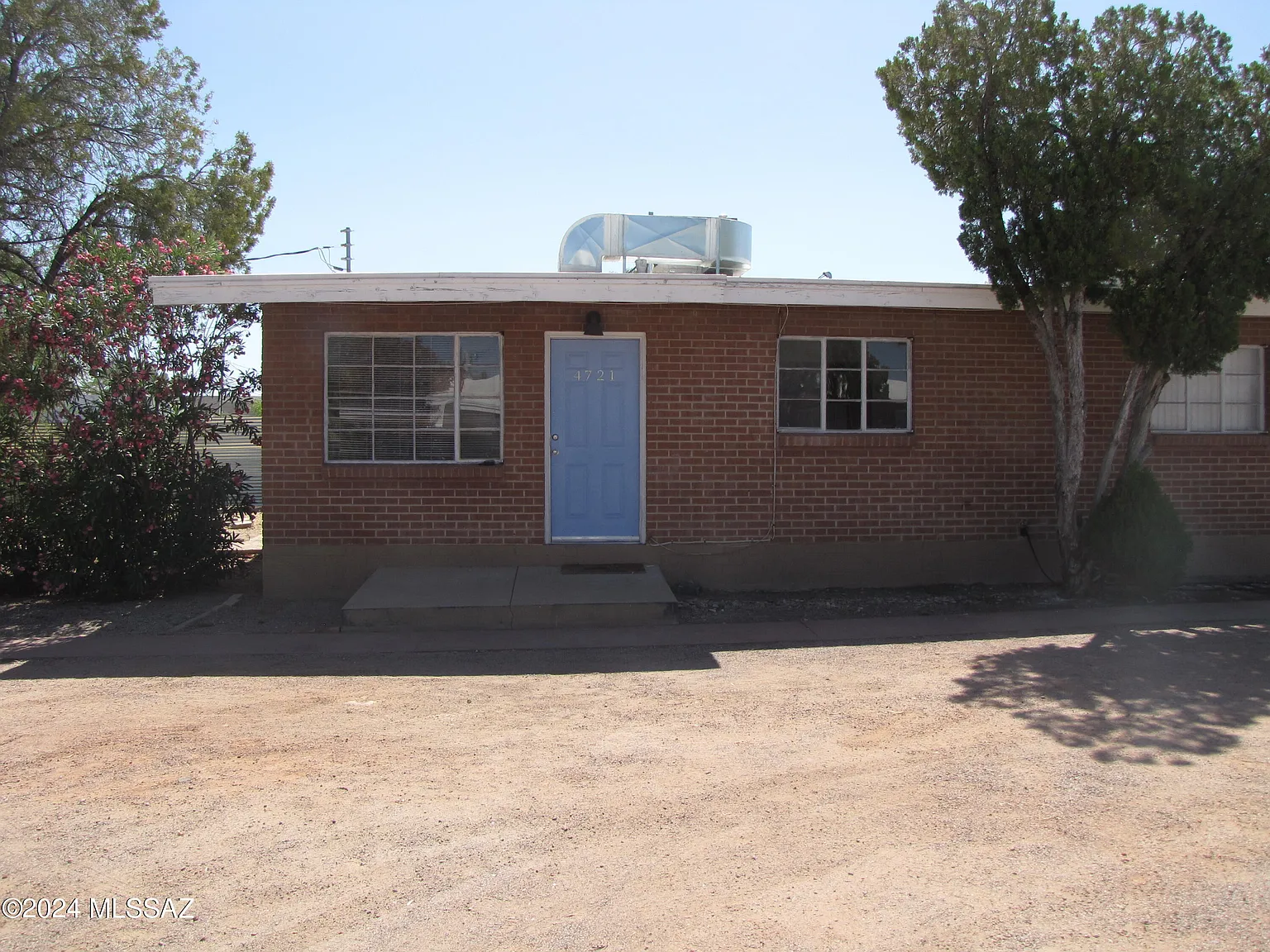 1 bed, 1.0 bath, 600 sqft, $985 — Photo 1