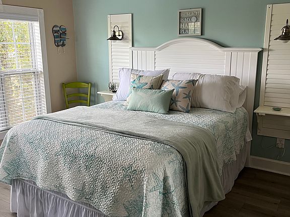 5th image of 4185 Hibiscus Dr #201