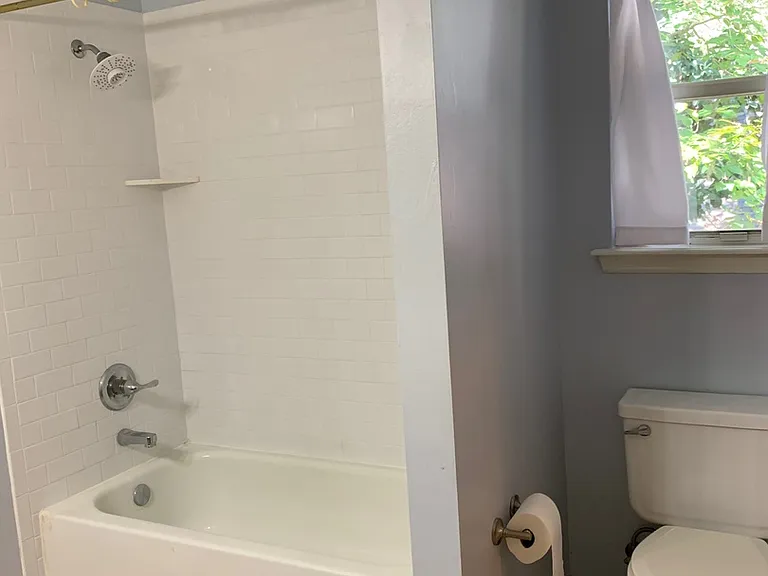 1742 Nestlewood Ln — Photo 16
