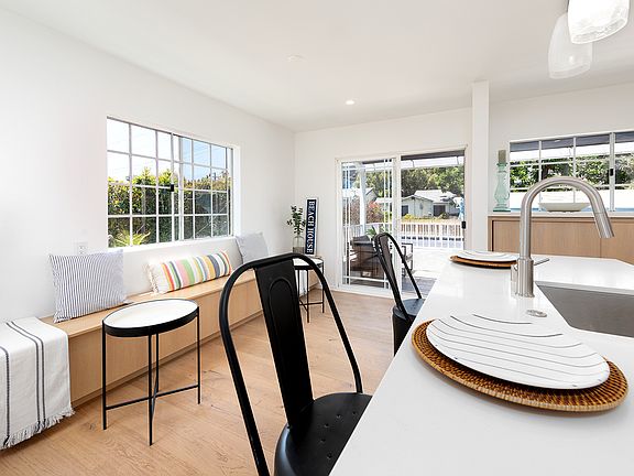 4th image of 733 Marine St APT 4