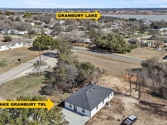 3rd image of 5619 Lake Granbury Trl