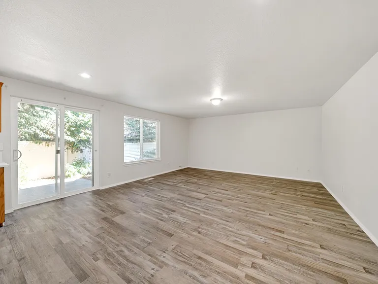 2537 NE 127th Ave — Photo 13