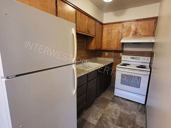 4th image of 12408-12414 SE Ivon St #12408