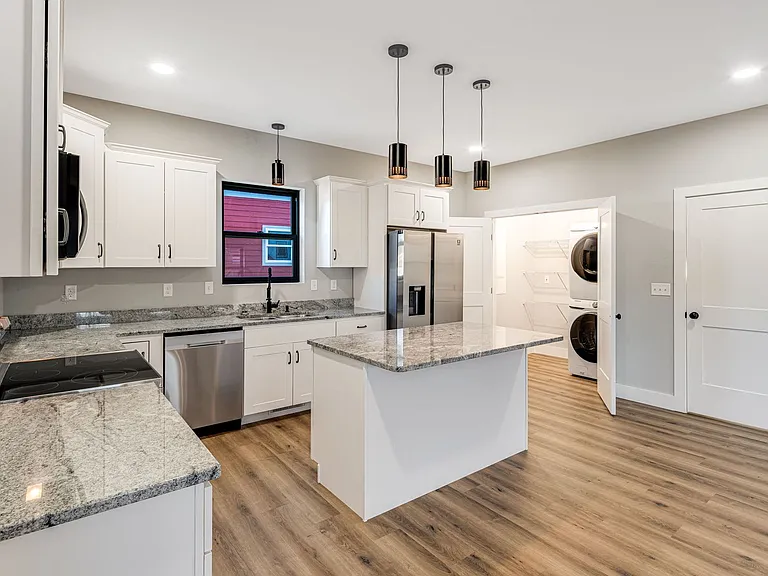613 Salem Heights Ln — Photo 8