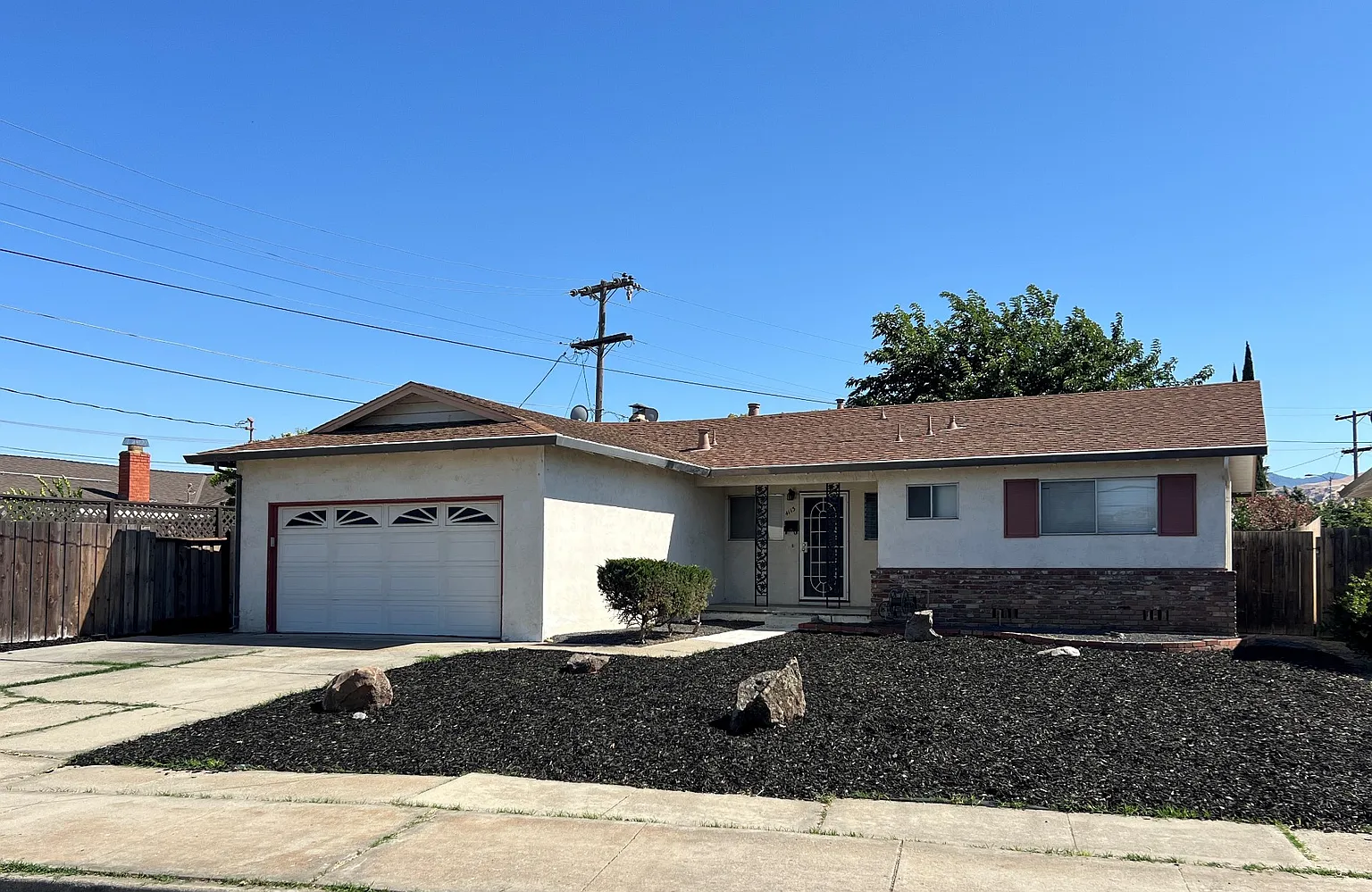 4113 Belle Dr photo 1