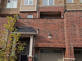 209 Harding Park St, Newmarket, ON L3Y 0E3