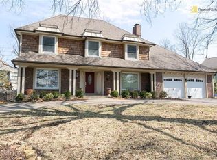 12627 Overbrook Rd, Leawood, KS 66209