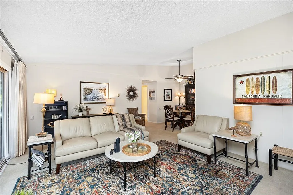 2 bed, 1040 sqft, $2,800 — Photo 4