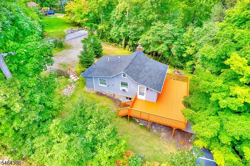 1st image of 107 Overlook Rd