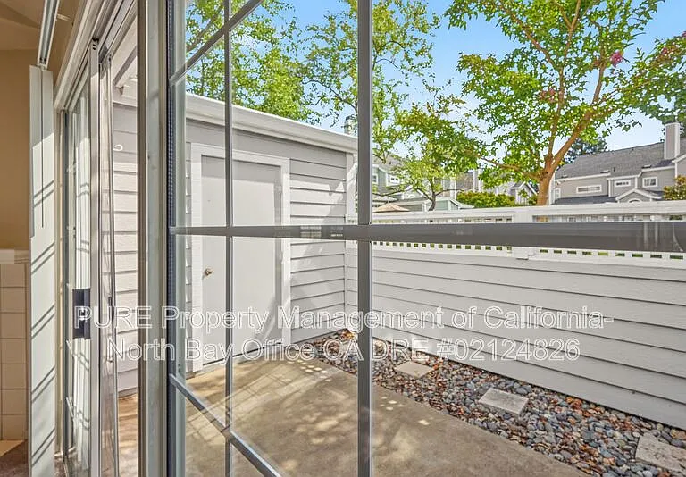 520 Laurel Grove Cir — Photo 21