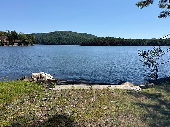 4th image of 39 & 44 Glomann Rd