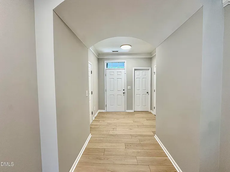 323 Longchamp Ln — Photo 5